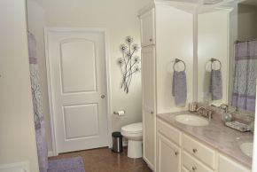 Custom Home Bathroom_2